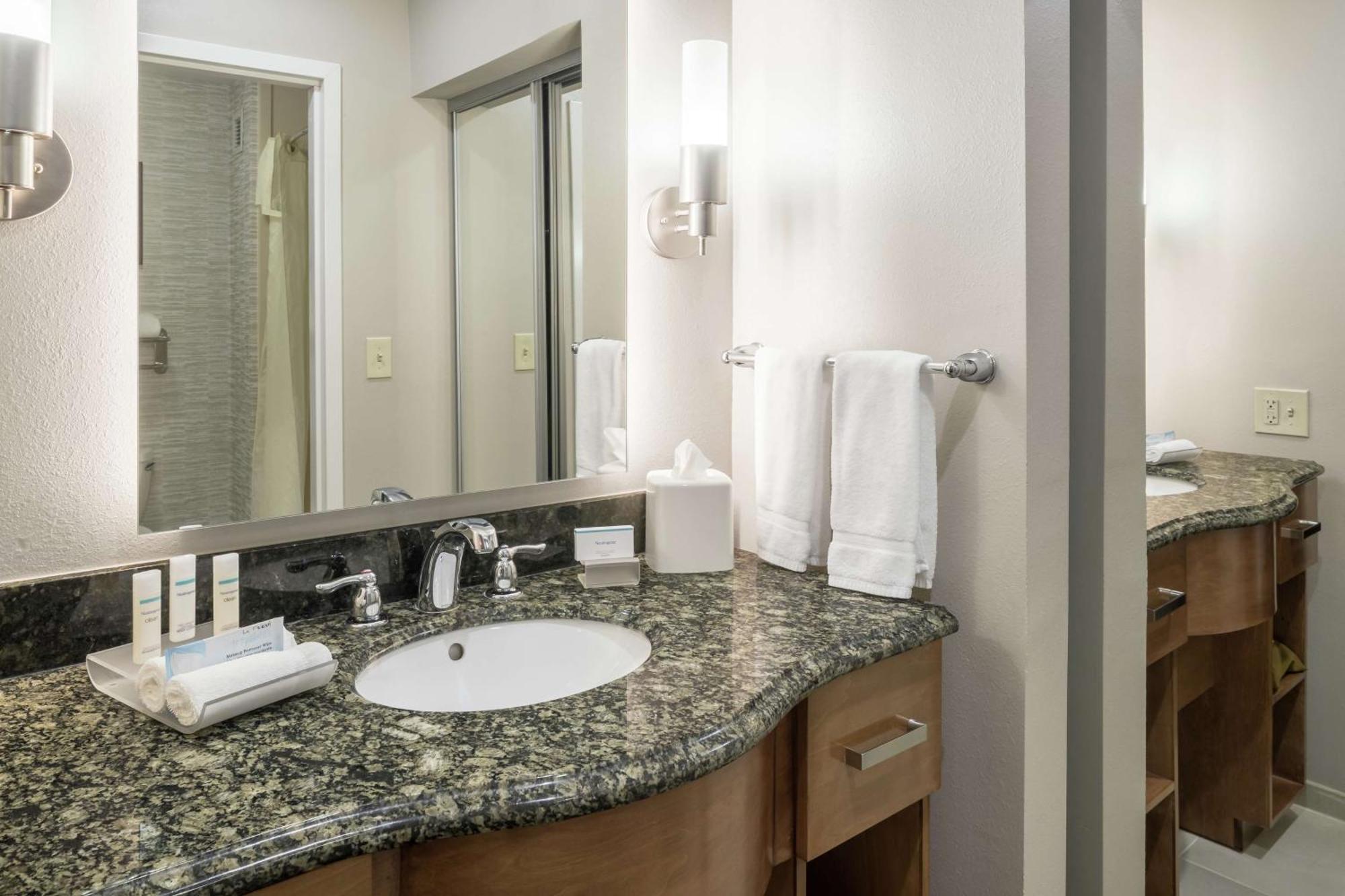 Homewood Suites By Hilton Cedar Rapids-North Exterior photo
